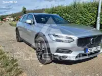 2022 Volvo V90