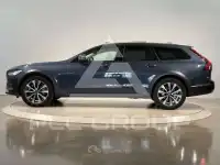 2022 Volvo V90