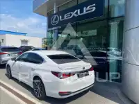 2022 Lexus ES