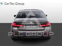2023 BMW 523
