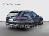 2023 BMW X7