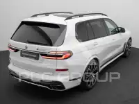 2023 BMW X7