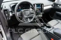 2023 Volvo XC40