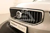 2023 Volvo XC40