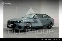 2024 BMW 523