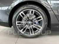 2024 BMW 523
