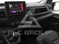 2025 Nissan Primastar