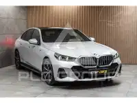 2025 BMW 523