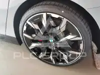 2025 BMW 523