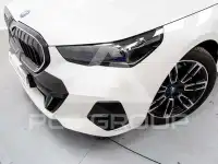 2025 BMW 523