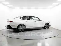 2025 BMW 523