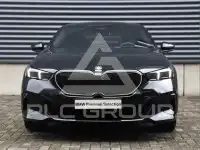 2025 BMW 523
