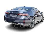 2025 BMW 523