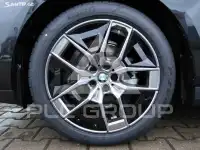 2025 BMW 523
