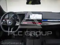 2025 BMW 523