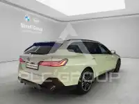 2025 BMW 523