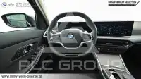 2025 BMW 330