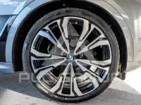 2025 BMW X7
