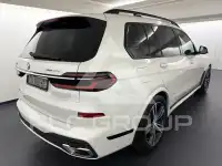 2025 BMW X7