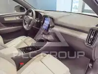 2025 Volvo EX 40
