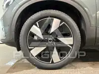 2025 Volvo EX 40