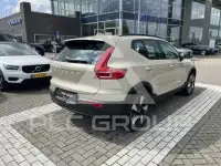 2025 Volvo EX 40