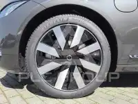 2025 Volvo V90