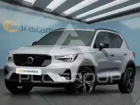 2025 Volvo XC40