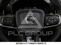 2025 Volvo XC40