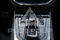 2025 Aston Martin DBX