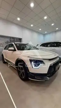 2025 KIA Niro