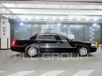 2004 Lincoln Town