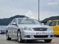 2010 Infinity M30
