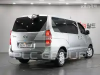 2011 Hyundai Starex