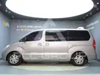 2011 Hyundai Starex
