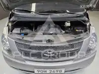 2011 Hyundai Starex