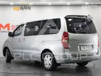 2011 Hyundai Starex