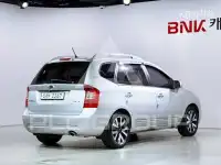 2011 KIA Carens