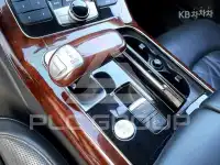 2011 Audi A8