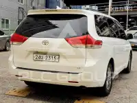 2012 Toyota Sienna