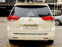 2012 Toyota Sienna