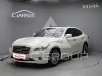 2013 Infinity M30