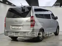 2016 Hyundai Starex