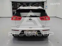 2016 KIA Niro