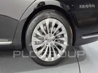 2016 Genesis G90