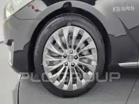 2016 Genesis G90