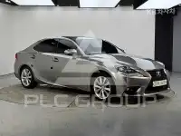 2016 Lexus IS