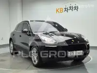2016 Porsche Macan
