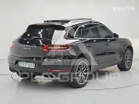 2016 Porsche Macan