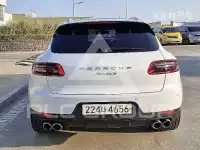 2016 Porsche Macan